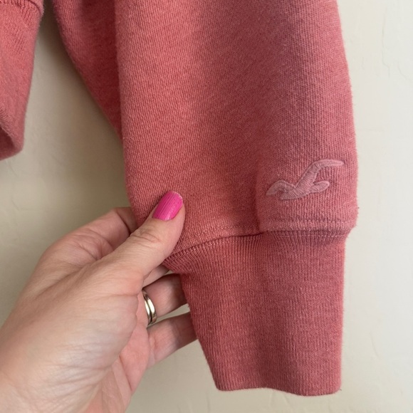 Hollister Women’s Long Sleeve Crewneck Sweatshirt Pink Clay Size Small - Picture 2 of 9